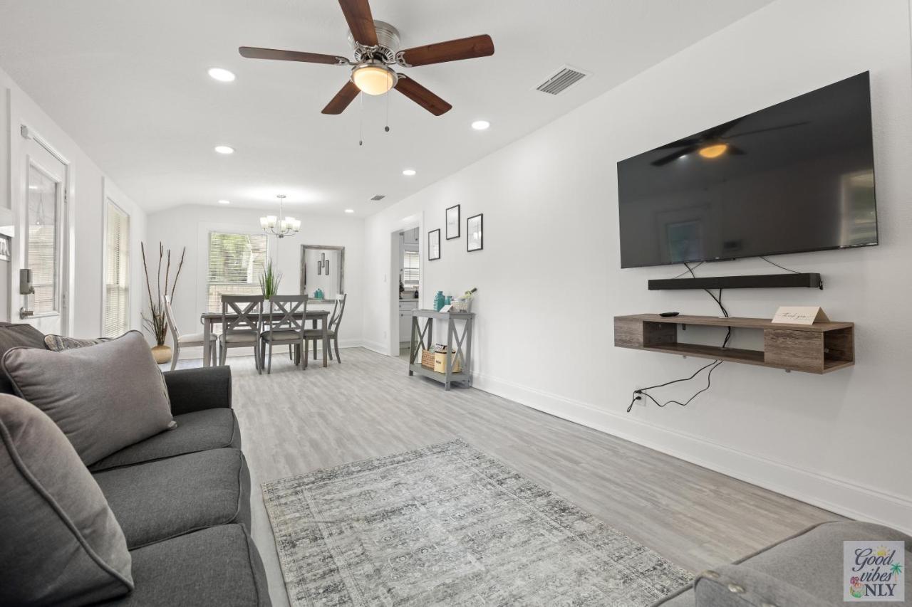 The Good Vibes Only Cottage Tampa Exteriér fotografie